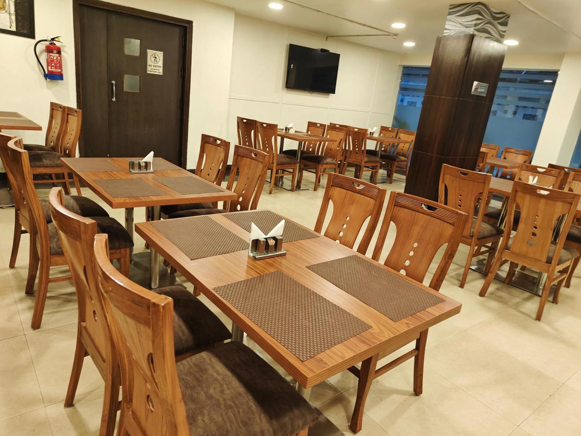 Rosemallow Hotel Yeni Delhi Dış mekan fotoğraf