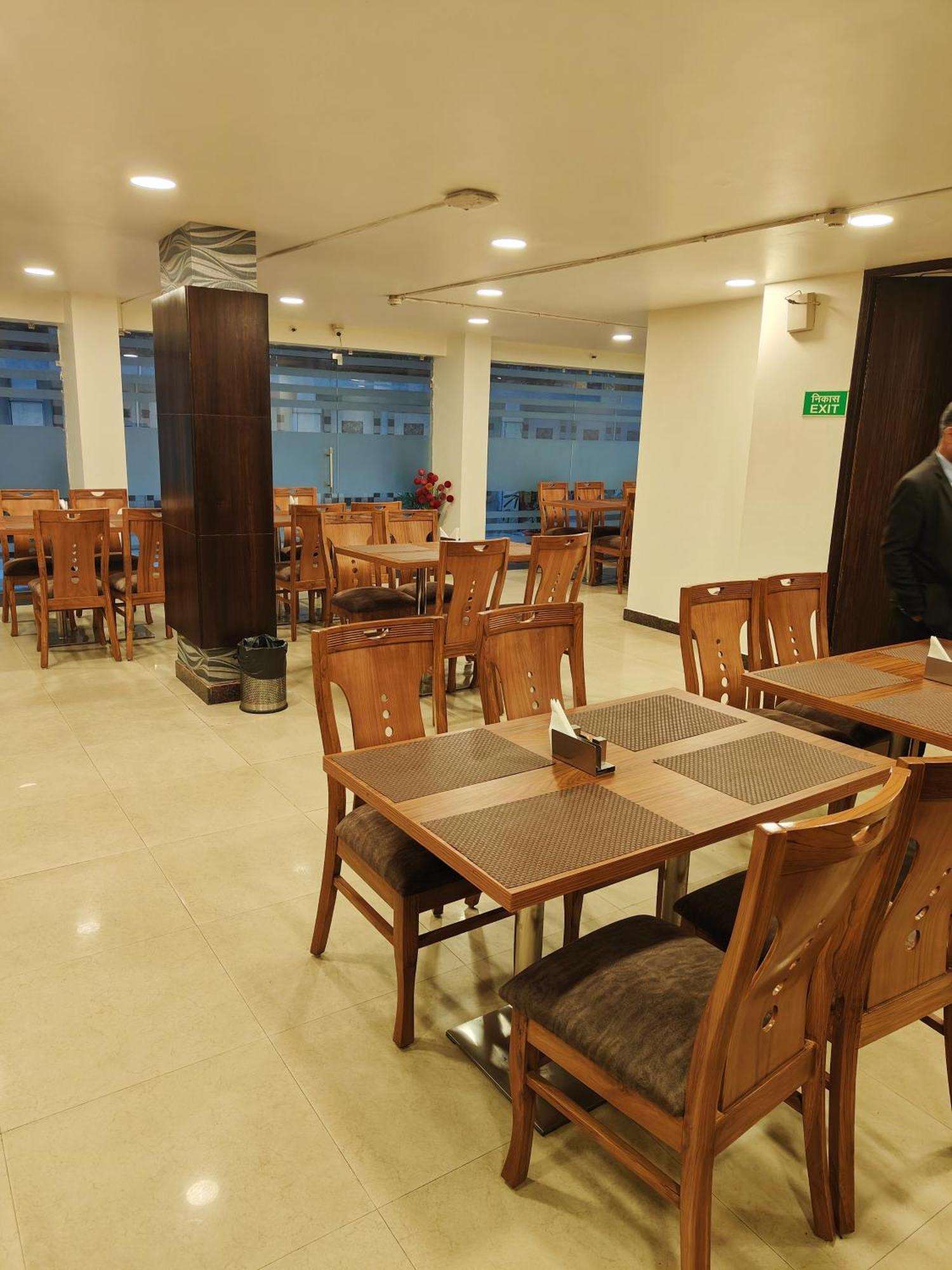 Rosemallow Hotel Yeni Delhi Dış mekan fotoğraf