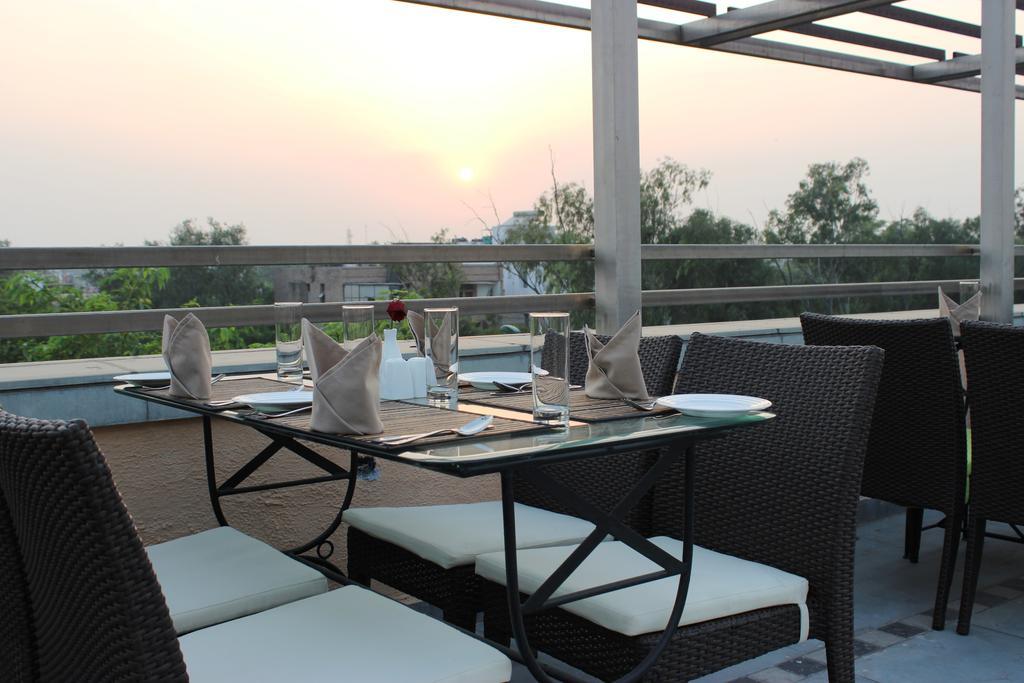 Rosemallow Hotel Yeni Delhi Dış mekan fotoğraf