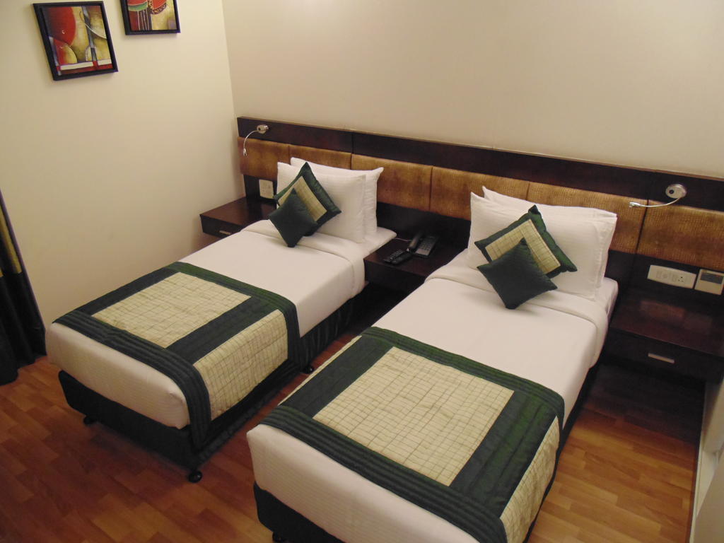 Rosemallow Hotel Yeni Delhi Dış mekan fotoğraf