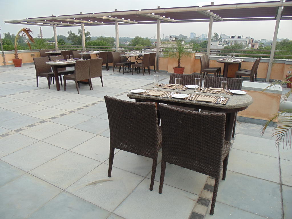 Rosemallow Hotel Yeni Delhi Dış mekan fotoğraf