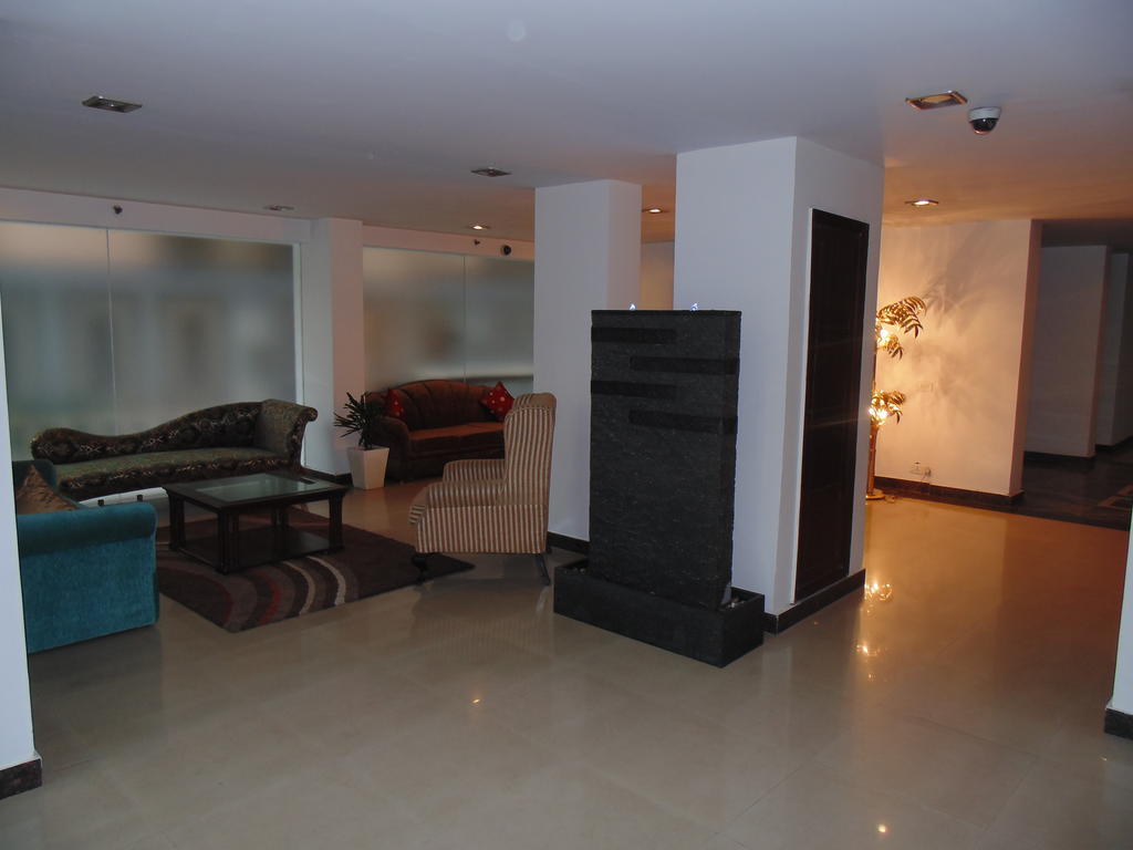 Rosemallow Hotel Yeni Delhi Dış mekan fotoğraf