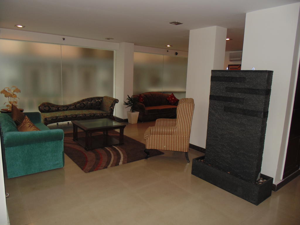 Rosemallow Hotel Yeni Delhi Dış mekan fotoğraf